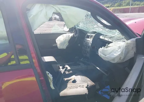 2011 Ford Escape Xlt from USA, damaged, VIN 1FMCU9DG5BKB44921